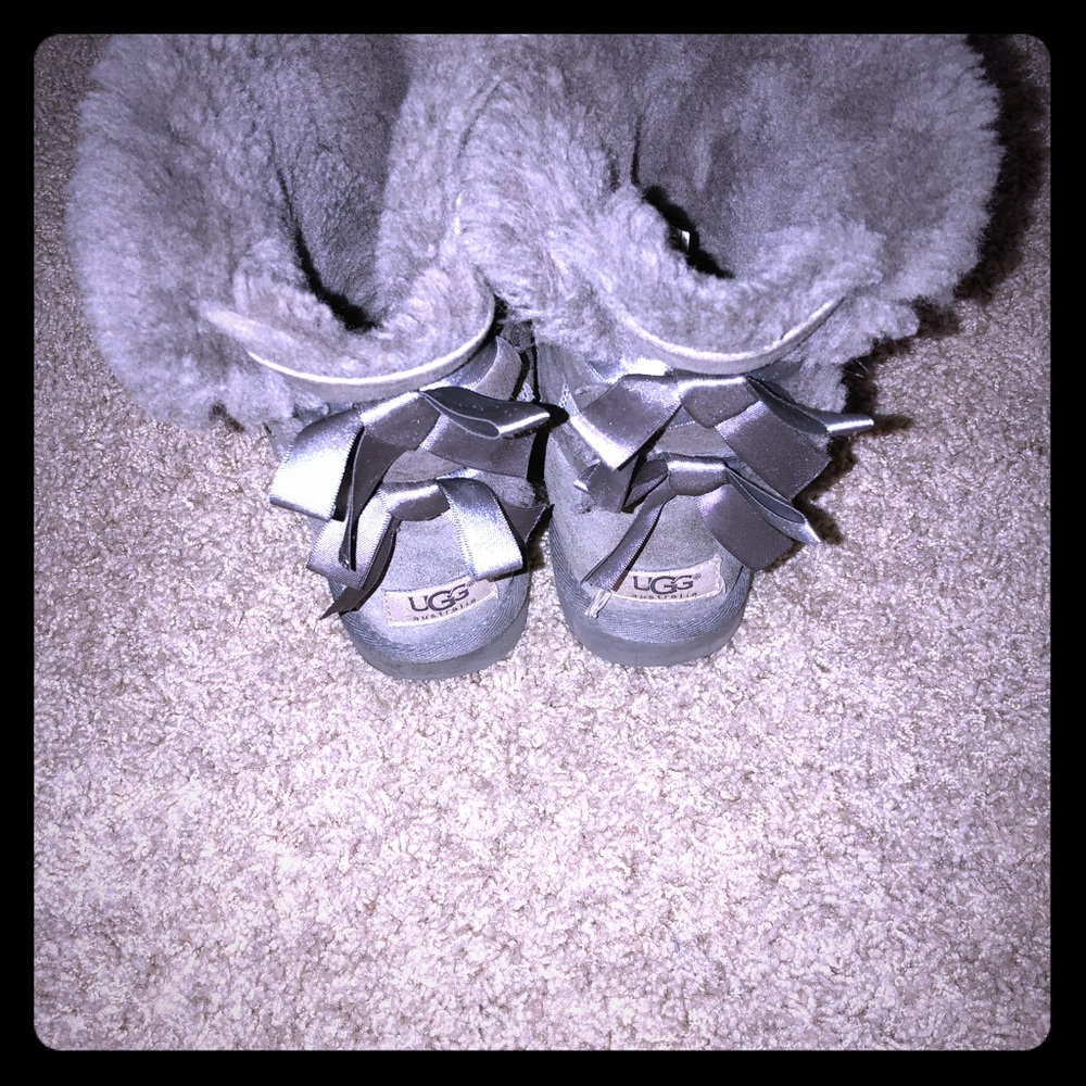 Bow Uggs!
